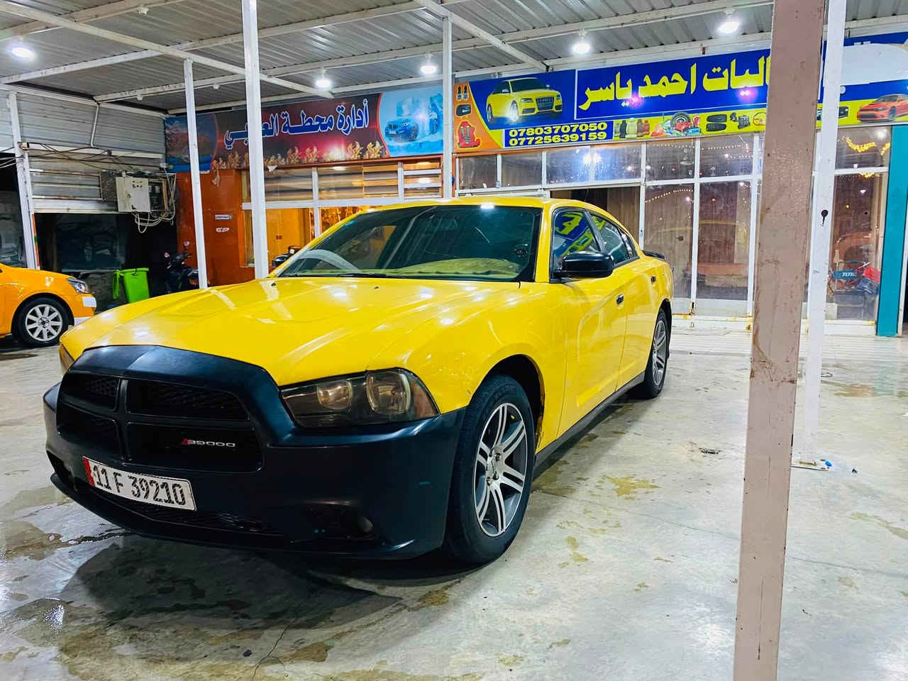 جارجر2012 اصل  وارد كندي مكينه 3600 رقم بغداد الدولي باسمي تحويل ثاني يوم احولك مصفره هيئه وغرامات وخط وبحث جدد خطها كوت بغداد السياره جاهزه ربع متصرف عليها مكينه قبل شهرين شديت جديده حاويه صدر امامي خلفي تخم تاير باتري منضومه تبريد جديده ثلج زنون امامي ويل خليجي شاشه جبيره كير طياره 8 نمر  كيچات خليجي 260 كشن السايق كهرباء وشغال السياره جاهزه ومال واحد يريد يعيش ويشتغل تجي وتشوف بعينك وبخدمتك السعر 120 وبيها مجال  مكان السياره واسط مركز المدينه الاستفسار الاتصال على الرقم ‭***********
