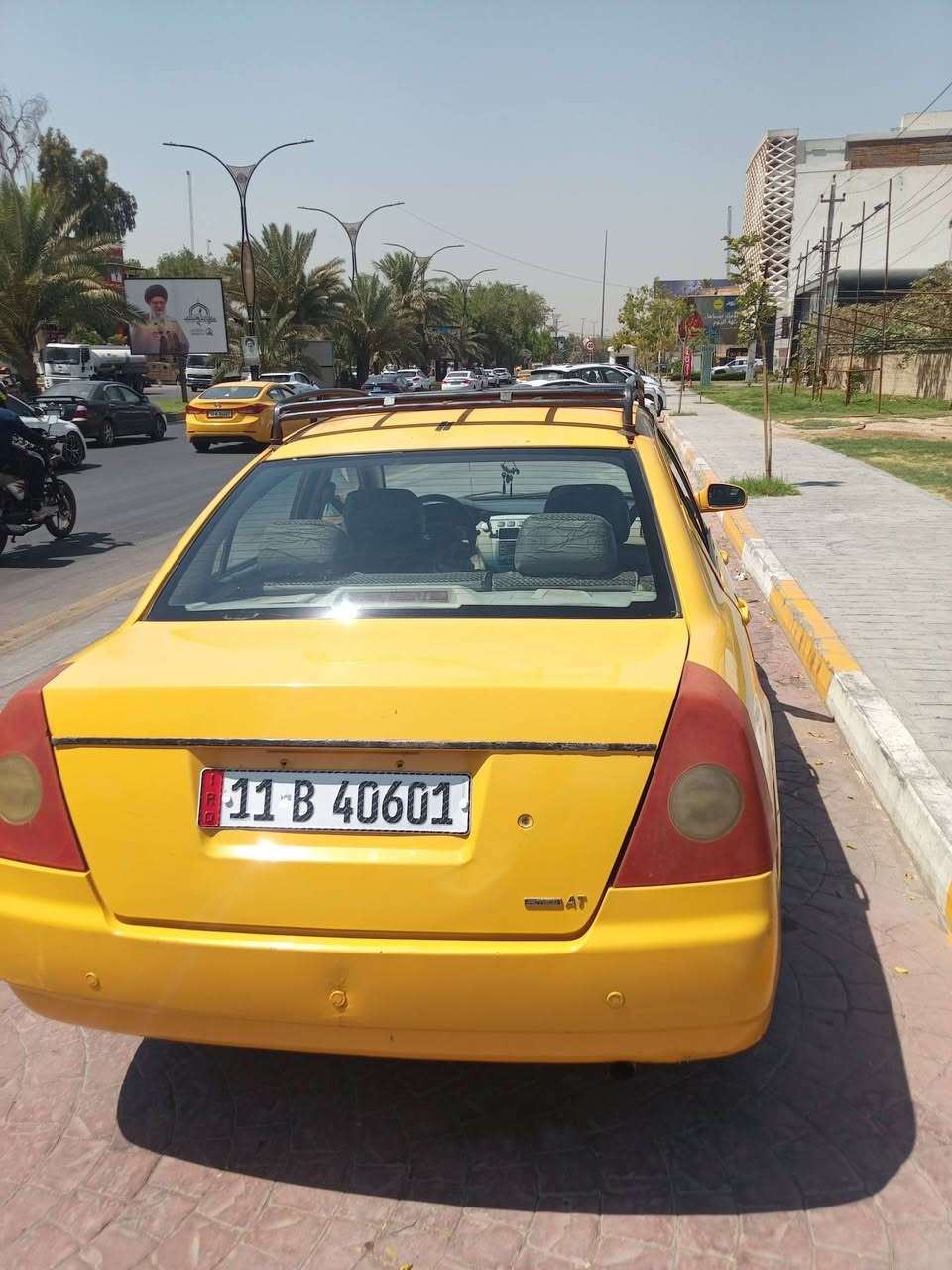سلام عليكم من رحصة ادمن شيري للبيع بسمي السعر 33بيه مجال كير وكينه كورلاه نحله1800 وتفاصل تجي اتشوف وهذا رقمي *********** والرزق على الله
