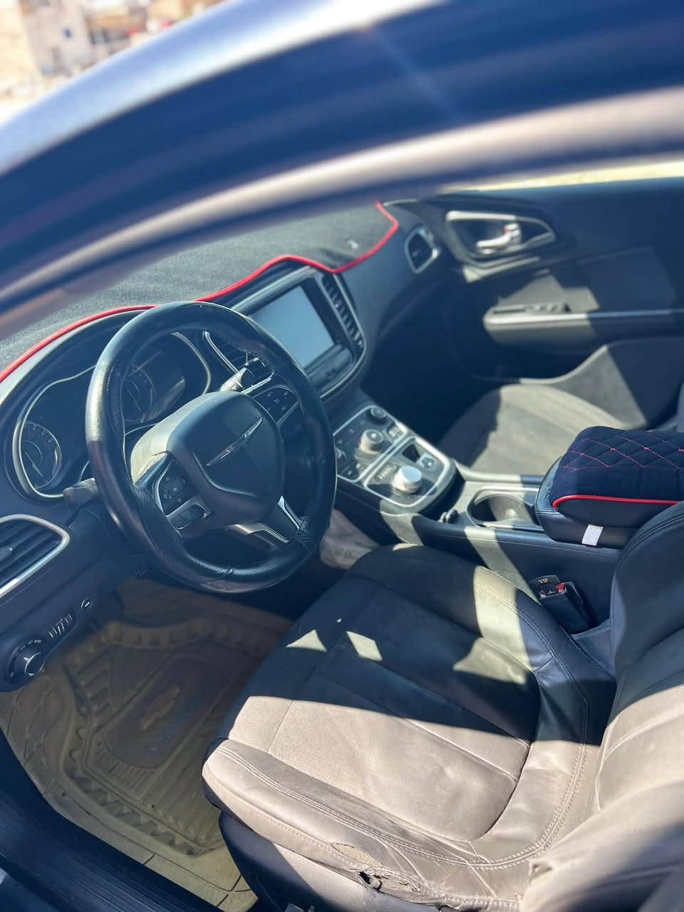 للبيع او مراوس حسب الرغبة 
  كرايسلر C200 مديل 16 
محرك 4 سلندر 2400 
رقم بصرة الجديد تحويل مباشر
بدون حادث نسبة غرق مياه امطار تعمل وتسير
رقم الشاصي بلصور موجود وشوف تقريرها 
بيها دحكات بسيطة بلبدي لاحضهن بلصور 
واني لاسق فابلون ما صلحتهن ع وضعهن. حدادية ٨٠٪؜ 
محرك جديد گير دواخل و شواصي 
ولغود كفالة
السيارة بدون ضرر ايرباك 
الكيلو متر واصل ١٩٠ 
مواصفات 💥💥
شاشة كبيرة 
فتحة سقف 
اللون مو اسود رصاصي رمادي لامع
كرسي السايق كهربائي
تحكم ستيرن جهتين
مثبت سرعة 
كامرة خلفية دوارة 
منظومة زنون 
تبريد ثلج  
كير 9 نمر 
صرفية الوقود جداً قليله 
السعر 105 و بيها مجال 
مكان السيارة البصرة الأمن الداخلي 
                                             ***********
