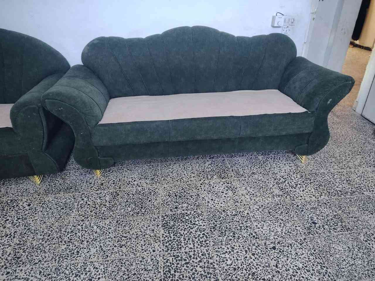 تخم قنفات للبيع 🛋️
🔹 العدد: 10 مقاعد
🔹 خشب عراقي
🔹 اللون: زيتوني
🔹 السعر: 500 ألف دينار
🔹 المكان: بغداد – الغدير
🔹 السعر بي مجال
📞 للاستفسار: ***********
