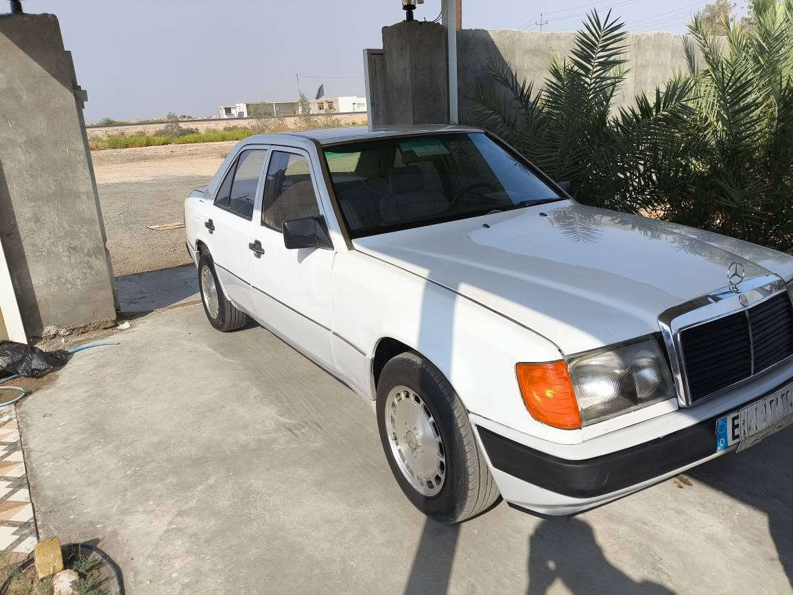 مارسيدس • ١٩٩٠ • رقم واسط