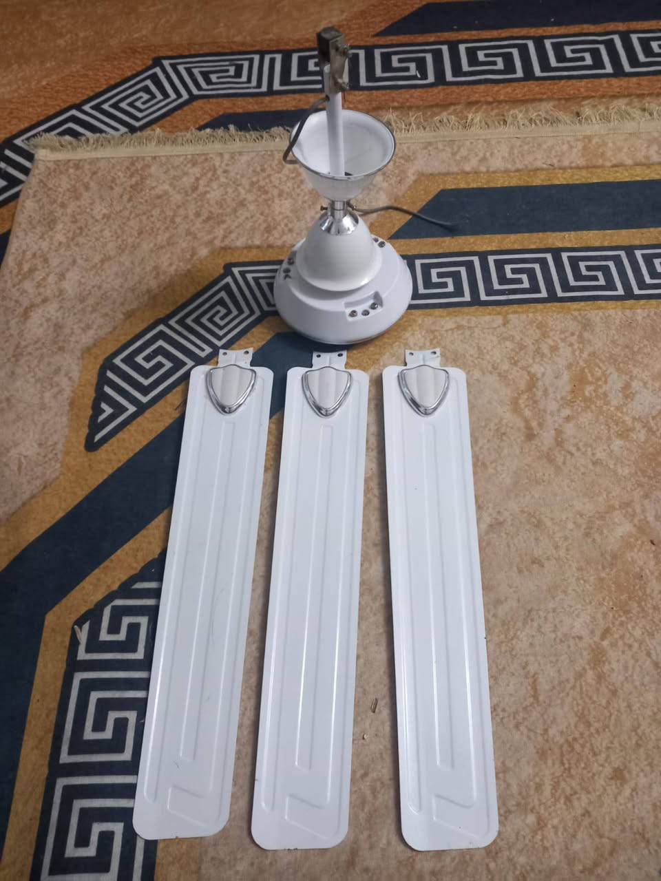 للبيع أغراض منزلية مكاني حي الجهاد بشارع الشارقة ***********
