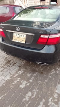 السياره 2007مكينه بيهه صوت رواجز  سنويه منتهيه الضرر الي بيهه بالمدكر ...