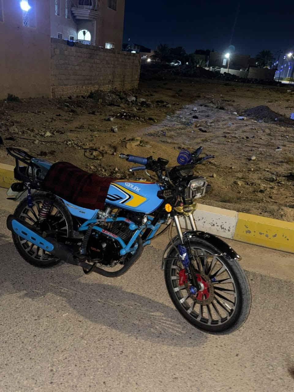 دراجة 24 • شكل 25 • مجال بسيط