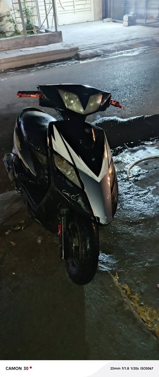 دراجه ثعلب للبيع سعرها 300وبيها مجال الدراجه ترا بيها صوت بل مكينه ف من تجيني ابيعلك كوم حديد بس الدراجه تشتغل ودك عندك أقل شي 100 بس ما اكفله الك غير انو اكفلها سرقه اي غير شي تعذرني مو توصل يمي وتكعد طلعي بيها صوت بيها كذا هاي الدراجه ومضحه بل صور وبيها مجال ***********

نص مكتوب في الصور:
- CAMON 30  23mm f/1.8 1/20s ISO5143
- CAMON 30  23mm f/1.8 1/20s ISO4377
- CAMON 30 23mm f/1.8 1/17s ISO5996
- CAMON 30 23mm f/1.8 1/20s ISO2625
- CAMON 30  23mm f/1.8 1/20s ISO5067