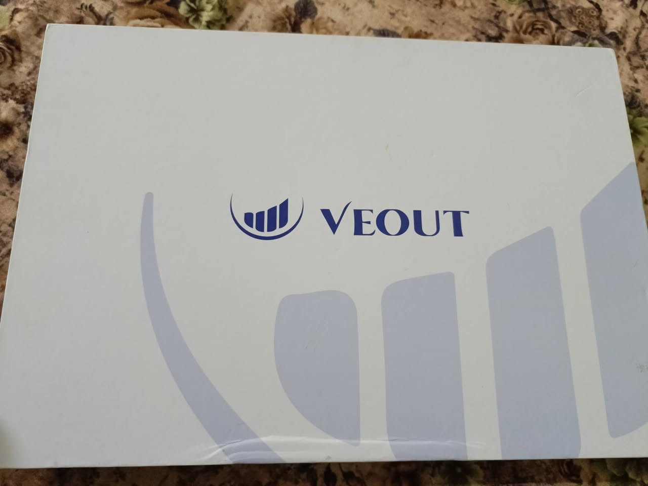 سلام عليكم شاشة للبيع جديدة بالباكيت
الموديل: VEOUT-16-60-Black
الحجم: 16 إنچ
الدقة: 1920 × 1200 بكسل (1200P)
نسبة العرض: 16:10
البانل: IPS
التحديث: 60Hz
الألوان: 100% sRGB
التباين: 1200:1
السطوع: 300 cd/m²
زاوية المشاهدة: 178°
FreeSync: مدعوم
HDR: مدعوم بحسب دليل VEOUT
المنافذ: 2× USB-C + 1× Mini-HDMI
السماعات: مدمجة
السطح: Matte
الوزن: حوالي 810 غرام
السماكة: حوالي 0.3–0.36 إنچ �
VEOUT Global +١
سعرة 100 تواصل خاص او رقم ‏‪***********‬‏

نص مكتوب في الصور:
- VEOUT 16" HDR 1200P WUXGA
- 16" 1200p WUXGA HDR MONITOR PORTATILE VEOUT