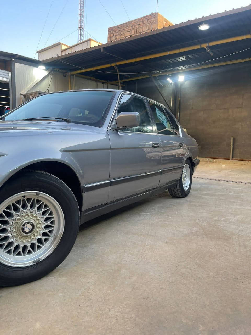 BMW 1995  740  V8
سياره عله وضع شركه . بيع او مراوس ب BMW 525  نضيف
تبريد شغال
دواخل نضيفه
مصبوغه جديد جماليه
محرك مناقصه شي
ترايك منا للبصرى
كير خير من الله
السعر 65 وبيه مجال
رقم موبايل  ***********للستفسار
