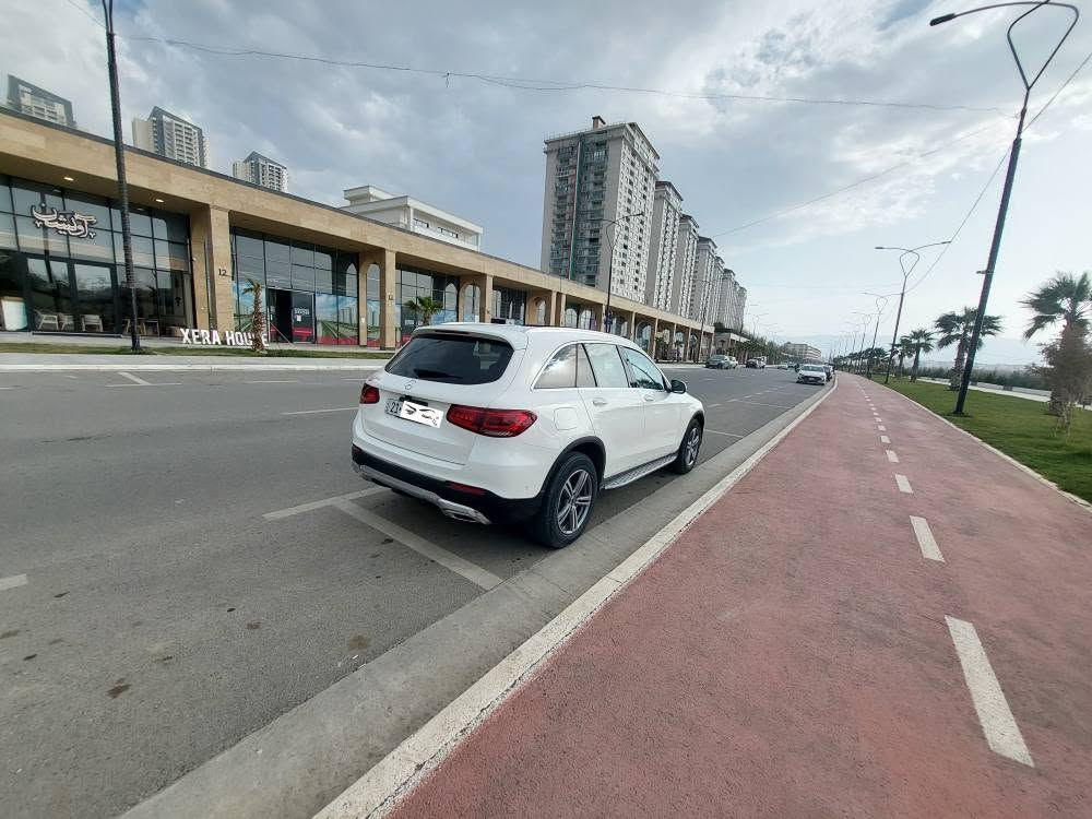 مارسيدس بێنز GLC300
فوول مواسەفات
هاوردەی ئەمریکی (ضمان)
22 هەزار ڕۆشتوە
دوو پارچەو پەلەیەک بۆیاخ
ڕەقەم سلێمانیە بەناوی خۆمەوەیە
هەموو شتێکی بەشەرت
لە سلێمانیە
نرخی 270 وەرەقە و مەجال
*********** واتسەپ
*********** السليمانية, العراق
