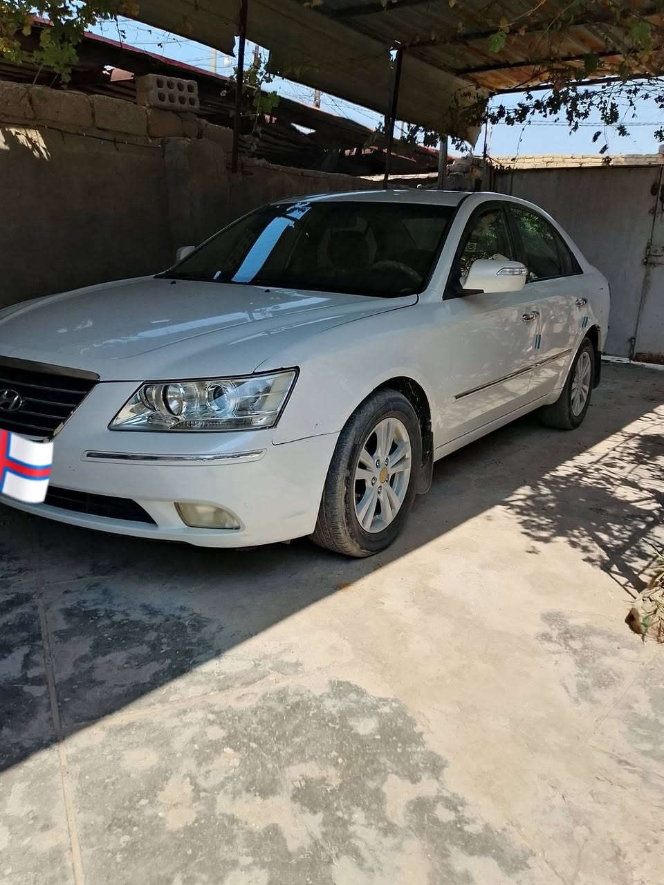 سلام عليكم سوناتا خليجي موديل 2010 رقم بغداد  بيه قطعتين صبغ والباقي كفاله مكينه 2400  كهربائيات تحكم ستيرن  جهتين فتحه سقف اشايربل مري   بدون دواخل مكان السياره ديوانيه والاستفسار عل الرقم  ***********
