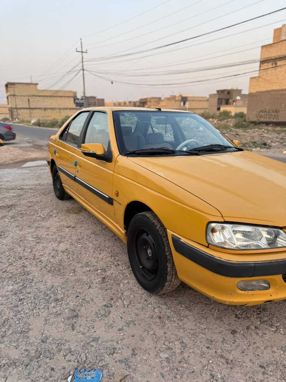 السلام عليكم بيجو بارص 2015 كفاله عامه عده صبغ قليل  الجاملغ الخلفي  بسمي تحويل ثاني يوم السياره خير من الله السعر 38 وبيه مجال قليل سنويه بعدهي مصاقطه  مكاني بغداد الصابيات ***********
