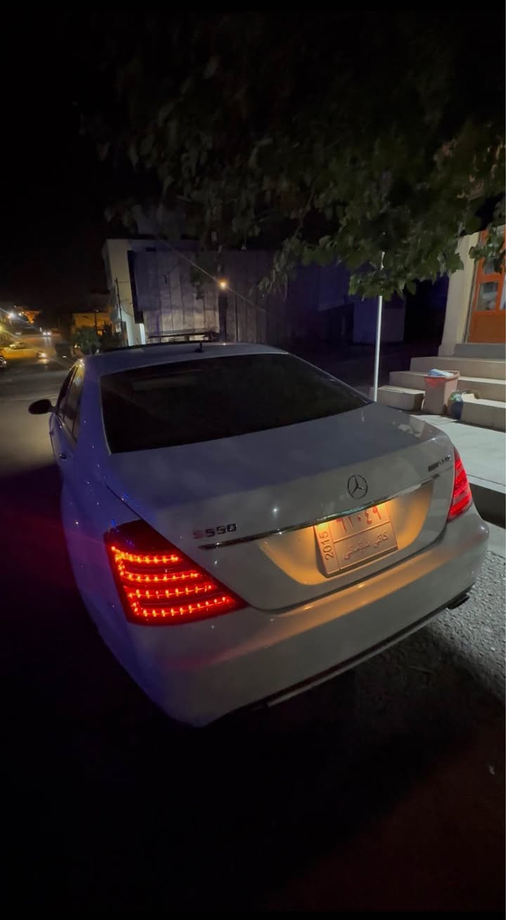 سەلام علیكم 
مارسدیس بێنز ۲٠٠۷ S class

مواسەفات فول..

٤ دەرگا شەفت

کوشن خەزن

۳ مۆد لێخورین

کوشن سارد و گەرم

هەردوو کوشن دواوەش هيتەر

 ٥ پەردە بیلادی

٤ ویل مایباخ

سلادە سەیارەکە بێ عەیب و عارە و هەیكەلی زۆر جوان و خاوێن ماوەتەوە داوای ۷٠ گەڵاو مەجالیشی تیایە

تێبینی : سەیارەكە  (ساغە)  و براوە و مووس نیە كۆدی ئاسایشی بۆ كراوە پلێتیشی وەرگرتووە.
( *********** ) السليمانية, العراق
