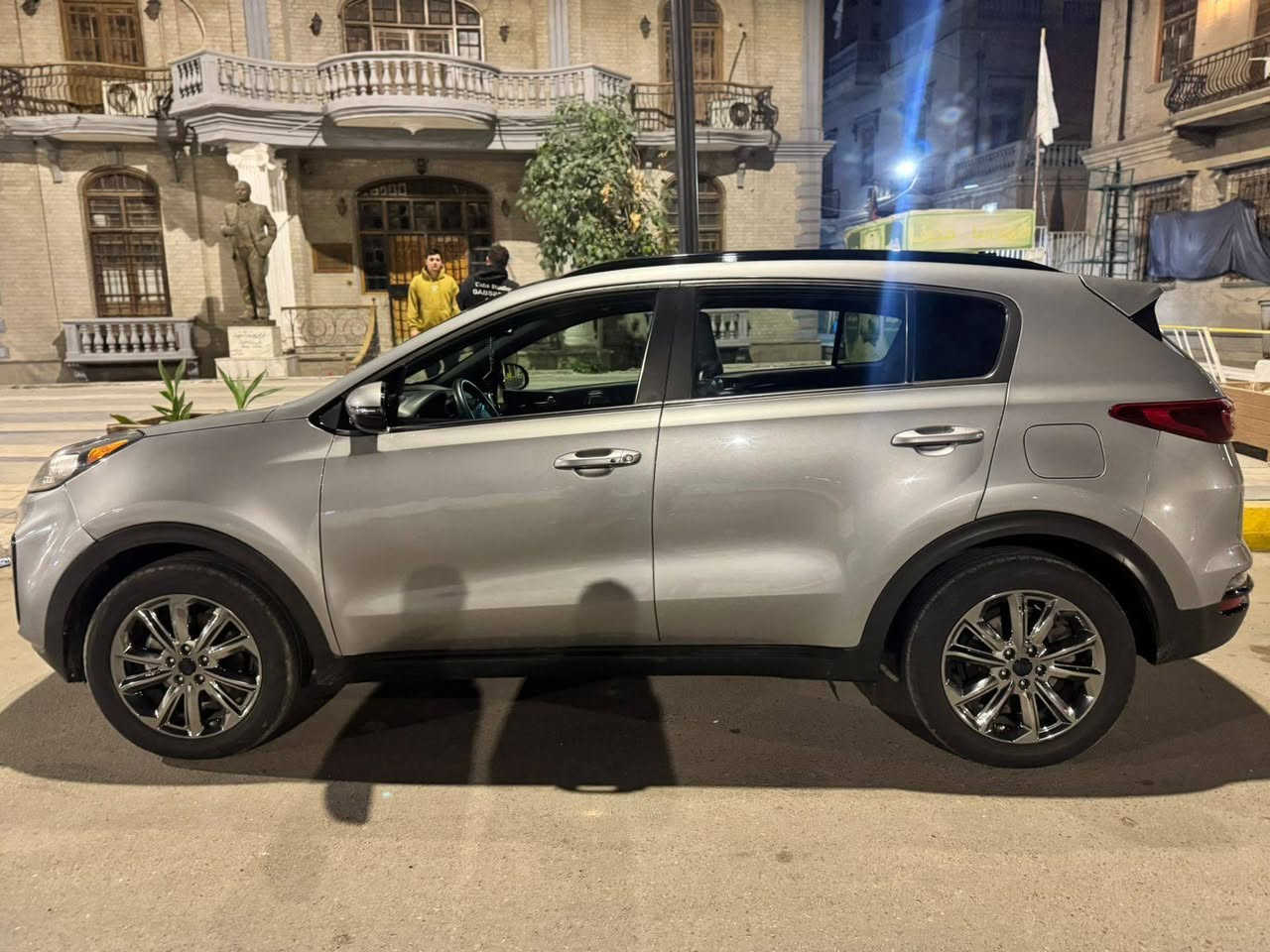 سلام عليكم اني سبورتج 22 فول فول مواصفات حادثها جاملغ شبر من باب بس سيارة حلوه سيارة تخم تايرات جدد سيارة حلوه ما تصرف عليه رقم *********** بغداد, العراق
