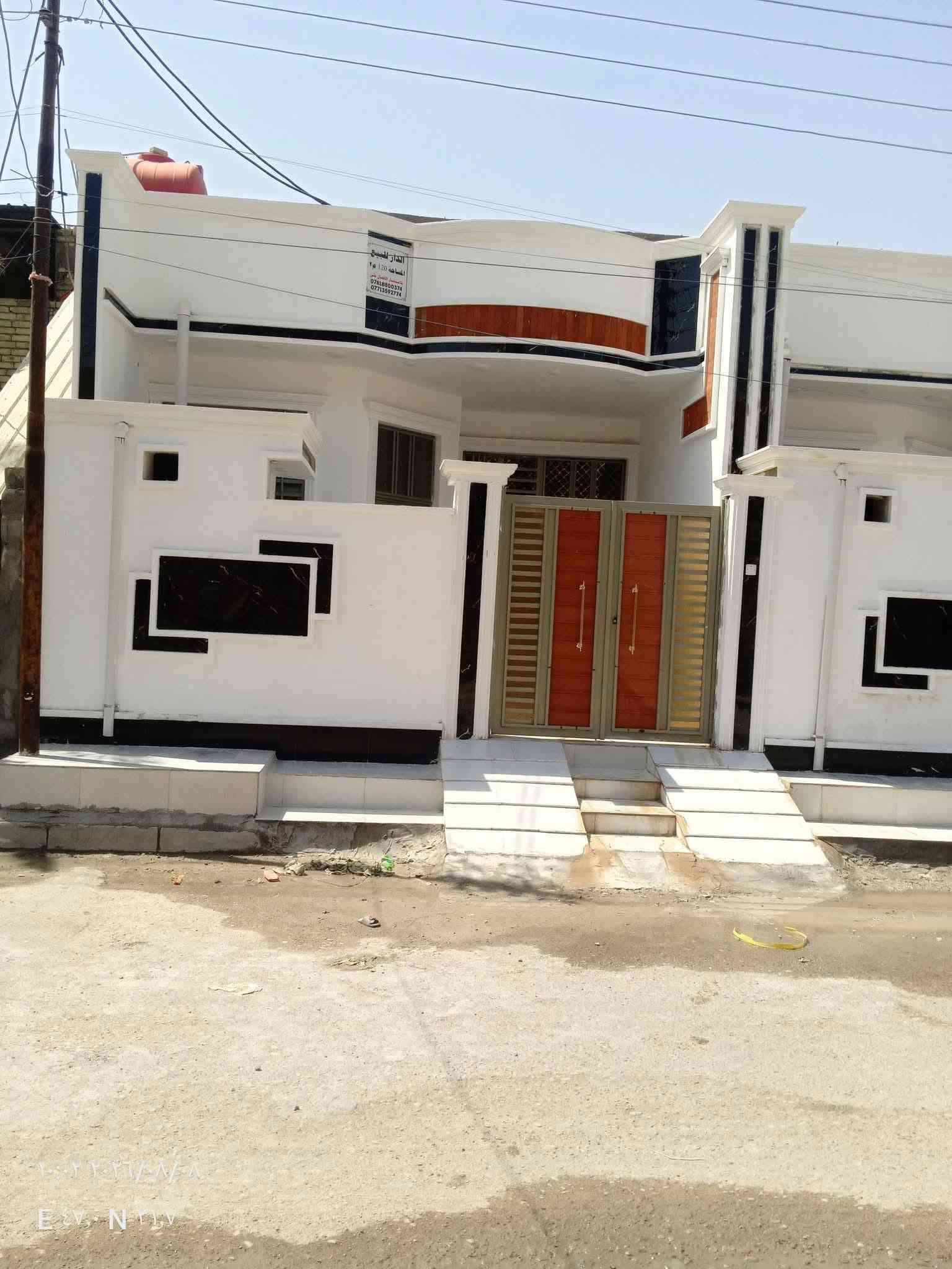 دار للبيع • ١٢٠م • العماره ابو رمانه