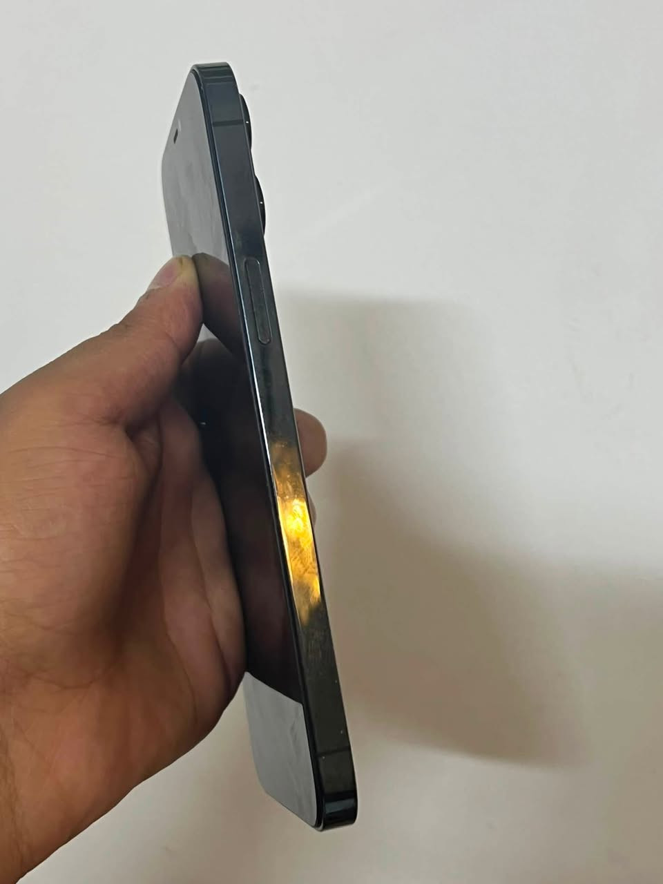 للبيع ايفون 12 Pro Max

*الذاكرة*: 256GB

*اللون*: ازرق

*البطارية*: 89‎‎% مستبدله شحن ميخربط 

*الشاشة*: مستبدلة 3 خيارات - الوان ولمس مكفول

*الكامرات*: مكفوله

*الشغال*: اتصال ✅ سيم كارت ✅ فيس ايدي ✅

*الحالة*: بدون عطل او مشكلة. تجي تفحص على راحتك

*السعر*: 375 ألف وبي مجال بسيط

*المكان*: بغداد - حي البنوك. توصيل ماكو

*للتواصل*:*********** واتساب متواجد
