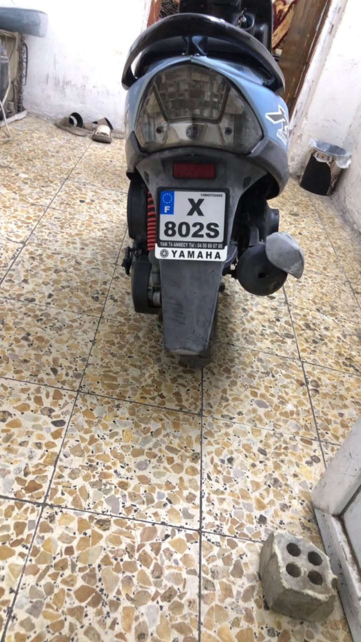 سلام عليكم دراجه ماكس عدله 120دراجه بلاديه مكفوله كفاله عامه من كلشي دراجه مكينه49 بلادي مامفتوحه كفرات الدراجه بلادي سولدات الدراجه بلادي كهربائيا ته كله شغاله تلف هندر اشاير هورن بيه قفل جنطه وبيه قفل ستيرن.                              هاي تفاصيل الدراجه لا احد يجي وكيلي شبيه 
)اخوان ارجوكم لا احد يكسر بيه لان الحلال خالي وتعبان عليه)
الدراجه للبيع او مراوس ب5كير 
السعر 650 ملاحضه تراوس بس بكير. 
مكان بغداد الكرخ راسلني وادلك موقع بيتي 
رقمي *********** وتواجد خاص واتساب
