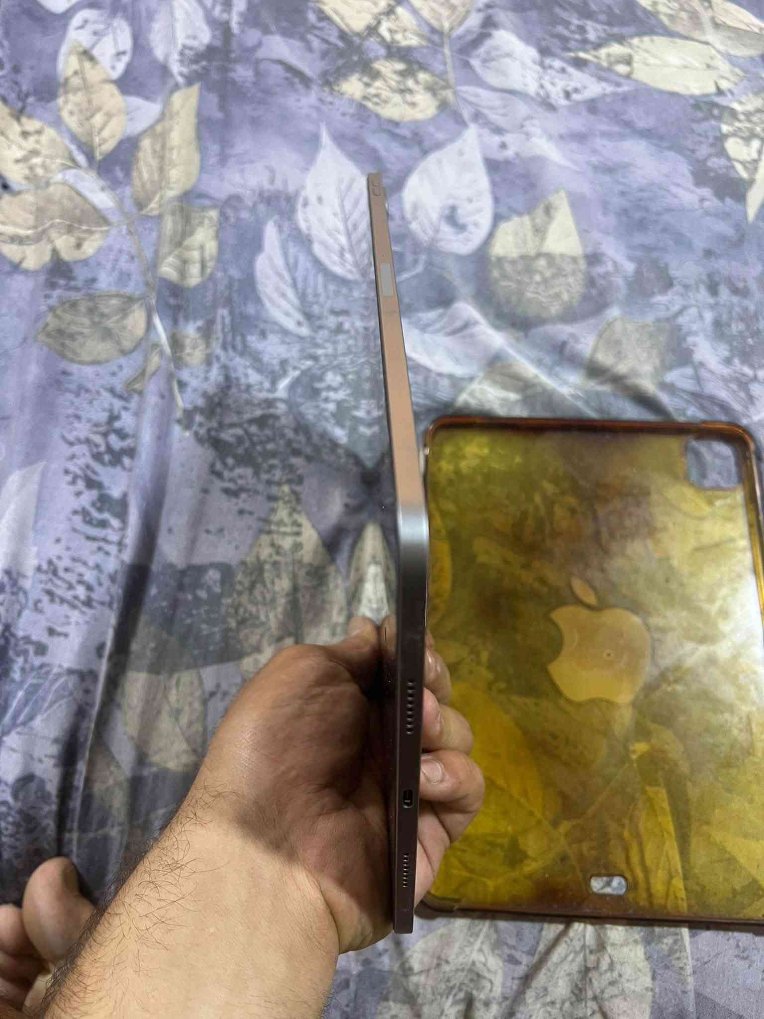 السلام عليكم ايباد معالج M2
مكفول كفالة عامة من تبديل شرط الفحص 
بطارية 89 بلادي ما ملعوب بيها
ملحقات كارتونة + شاحنة 
السعر :-650 وبي مجال
العنوان :- بغداد شارع فلسطين
الرقم :- ***********
