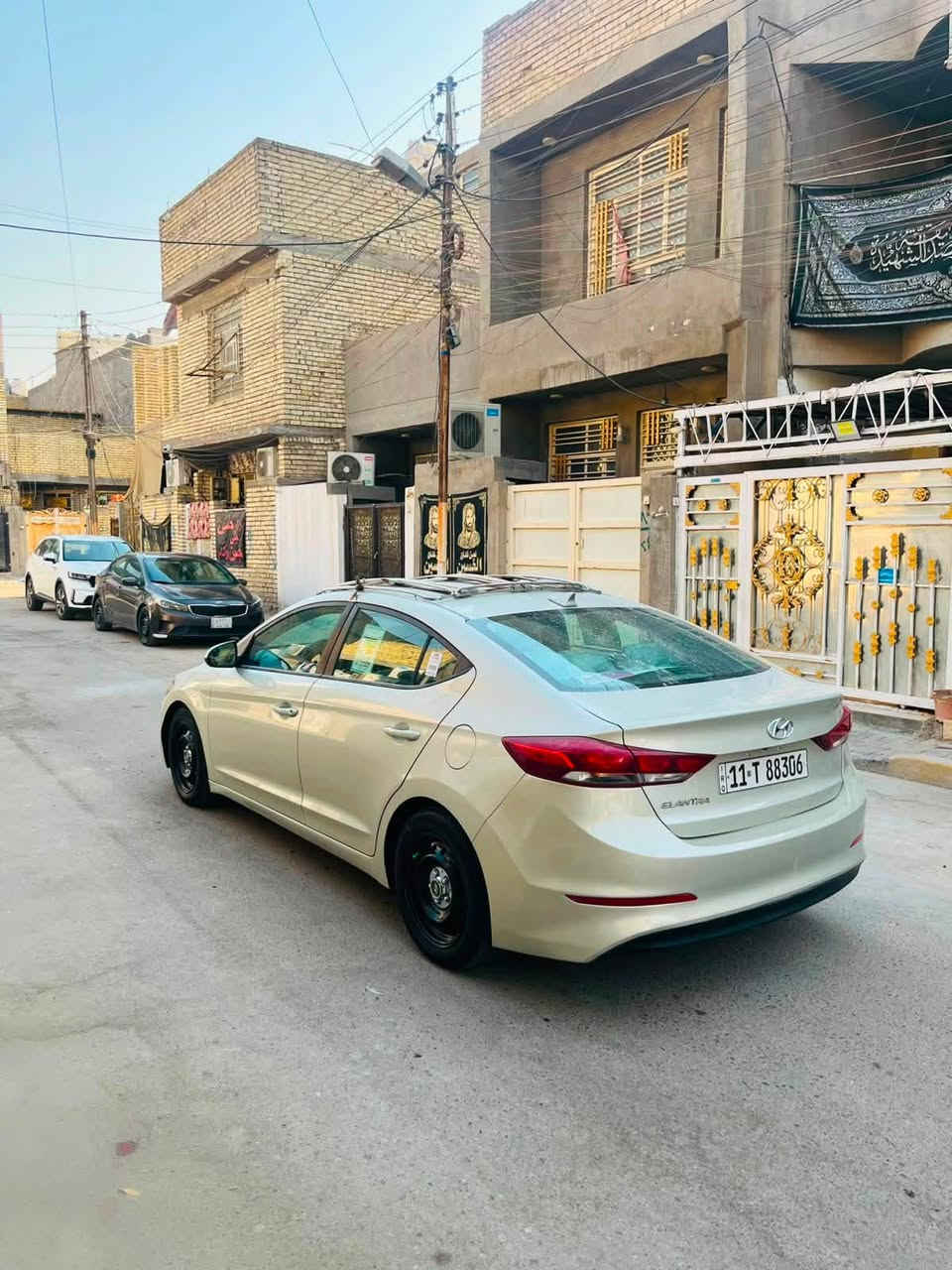 السلام عليكم هونداي النترا موديل 2017حادث مرفق بل منشور السياره ليبل واحد بدون تبديل وصبغ السياره جديده حيل مال جناي 
مواصفات 
شاشه كامره 
تحكم ستيرن جهتين 
مانع نزلاغ 
ثلاث انضمه قياده 
نضمام ايكو 
محرك 2000 دوش لا تبخير و لا تنقيص 
كير ATM  المرغوب 
حساس مقود 
مانع تصادم 
بعد هواي مواصفات معروفه رقم بغداد بسمي تحويل ثاني يوم مصفره غرامات سنويه جديده هزه جديده مكان السياره بغداد رقم الهاتف ***********
