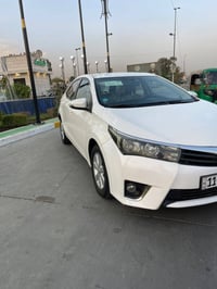 كورولا ٢٠١٥ • ٩٣ الف • بغداد