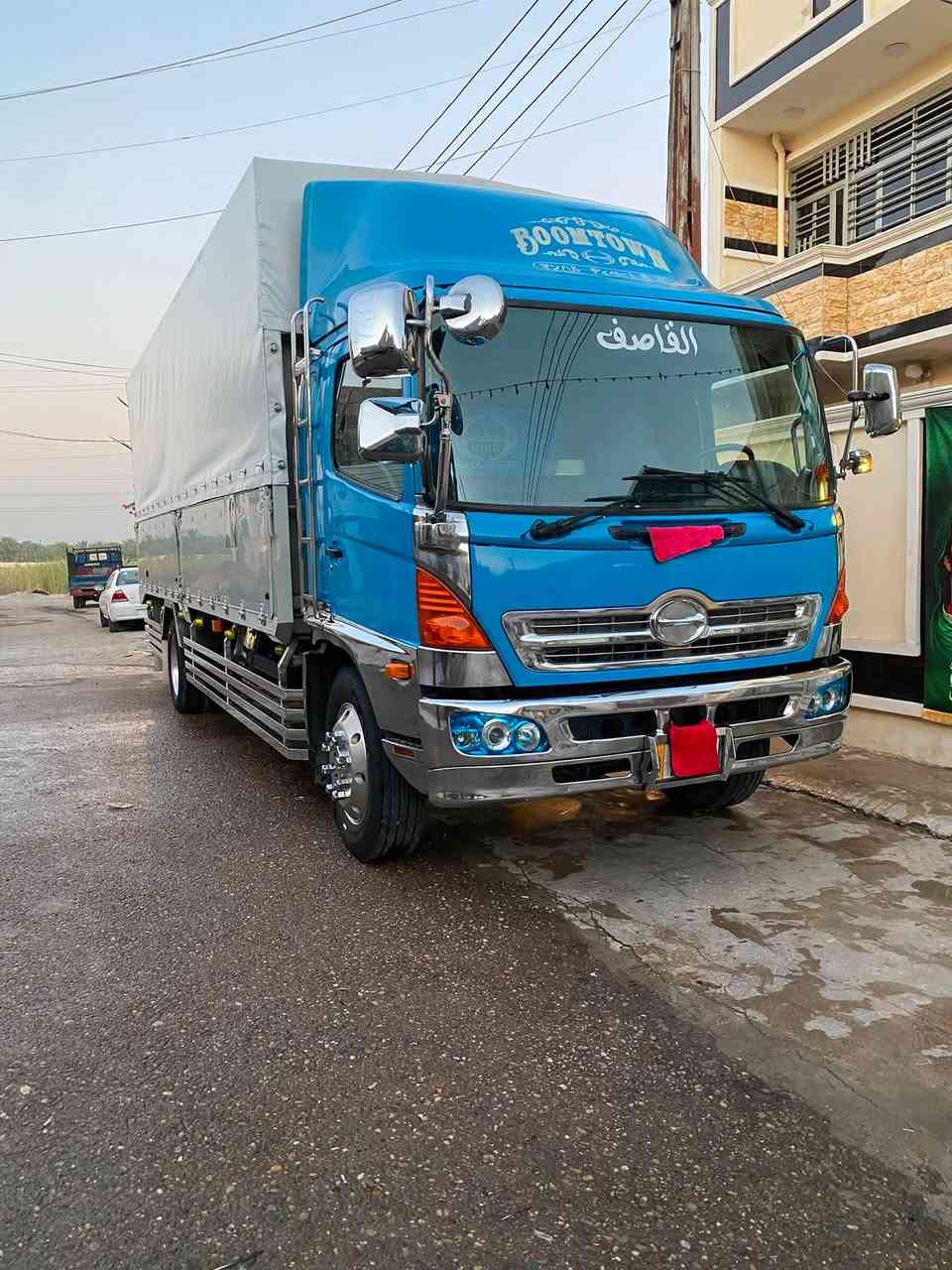 سلام عليكم لبيع هينو شيطان معلايه 21 مكينه 80 سوبر 6️⃣ سلندر 8️⃣ برغي السيارة خير من الله تخم تاير تبريد ❄️ السياره جاهزه من كلشي  الطول 7وربع ارتفاع 256 
 الاستفسار عل الرقم اكثر خابرني وبيك خير وتدلل ***********
