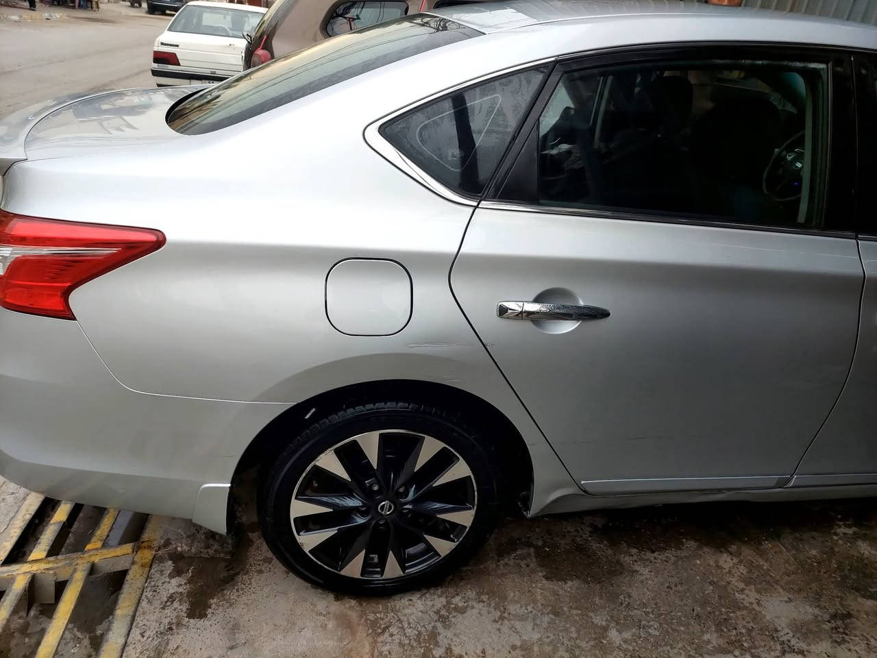 نيسان سنترا 2018وارد امريكي حادثه بنيد امبدل كيره جديد حداديه فول محرك1800 مكفول سنويه بأسمي رقم كربلاء مشروع وطني يعني عادي التحويل بغداد مكاني في الكريعات بغداد السعر 112ورقه وبيه مجال حك الجيه
ماشيه 91 الف 
رقمي ***********
