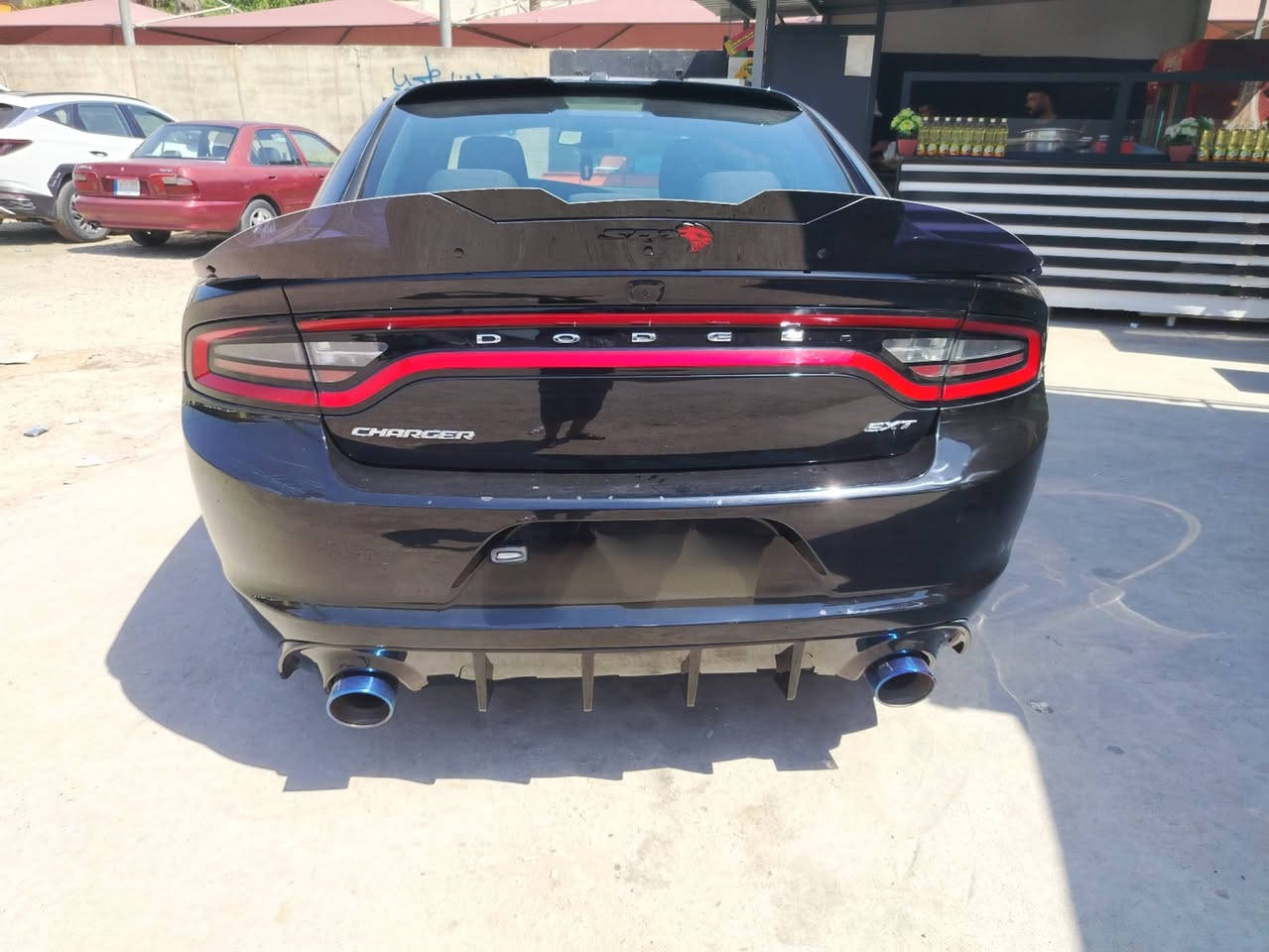 جارجر ٢٠١٥ خليجي السياره مكفولة رقم شمالي.. السعر 175$ مكان السياره بغداد غير متواجد على الفيس.. رقم الهاتف ***********
