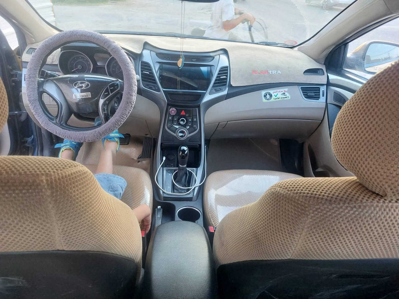 السلام عليكم النترا موديل 15 وارد امريكي محرك 2000 دوش مال حاوية جديد مكفول برغي ممفتوح بي تبريد منظومة جديده صدر جديد السياره جاهزه للأخير بدون نقص بغداد الزعفرانية قرب مكوى الأمير ب 100 وبيه مجال *********** ابو علي
