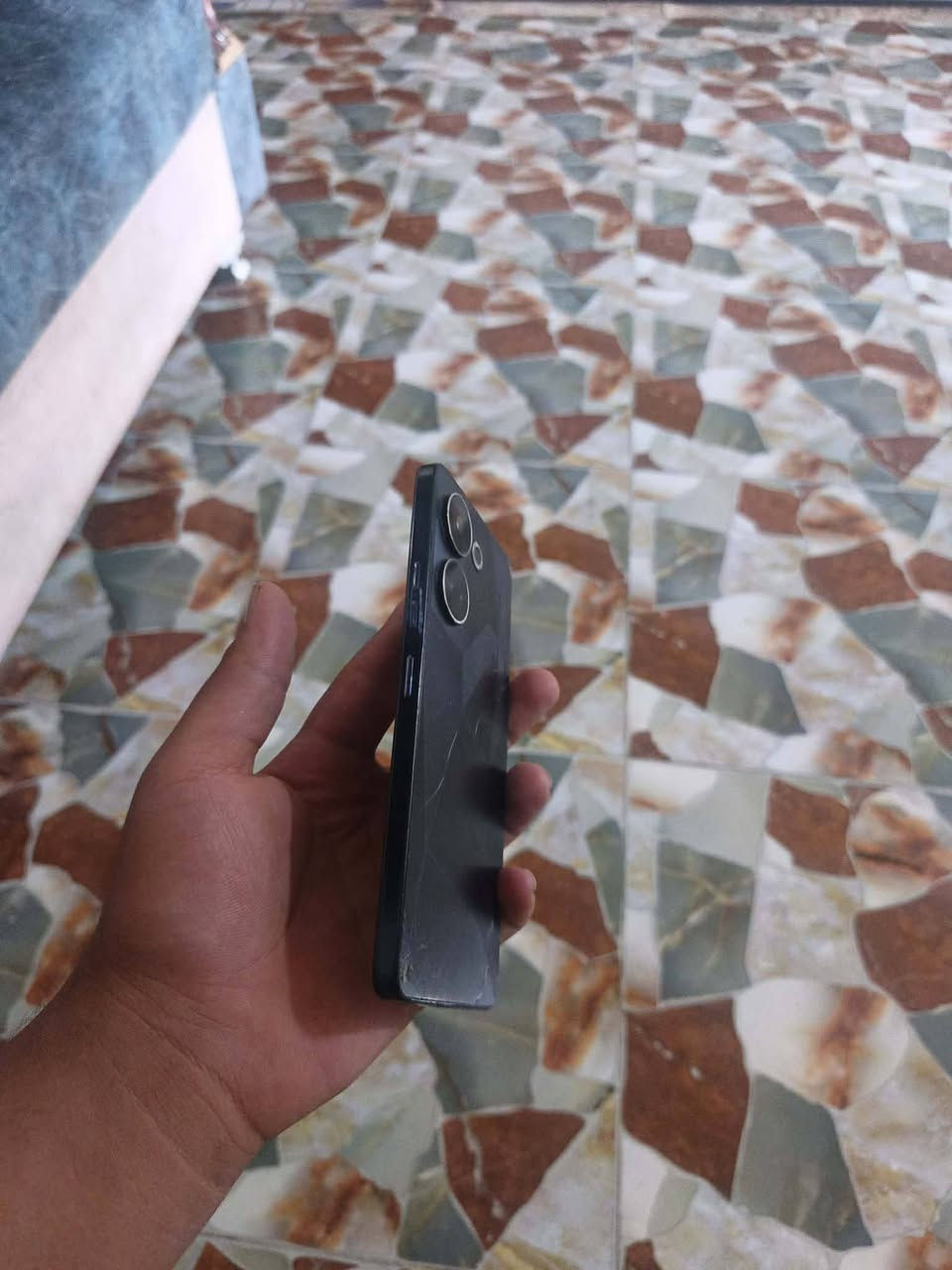 السلام عليكم جهاز تكنو 20 برو جهاز جديد ما مفتوح بس ظاهره مكسور اي نقص ما بيه يشغل 120 ذاكره 256 العشوائيه 12 الجهاز اي نقص مالي ما عدا الملحقات جديد بس ظاهره مكسور السعر 180 وبي مجال قليل للطيبين مكانه بابل قرب سيطره الاثار وهذا الرقم ***********
