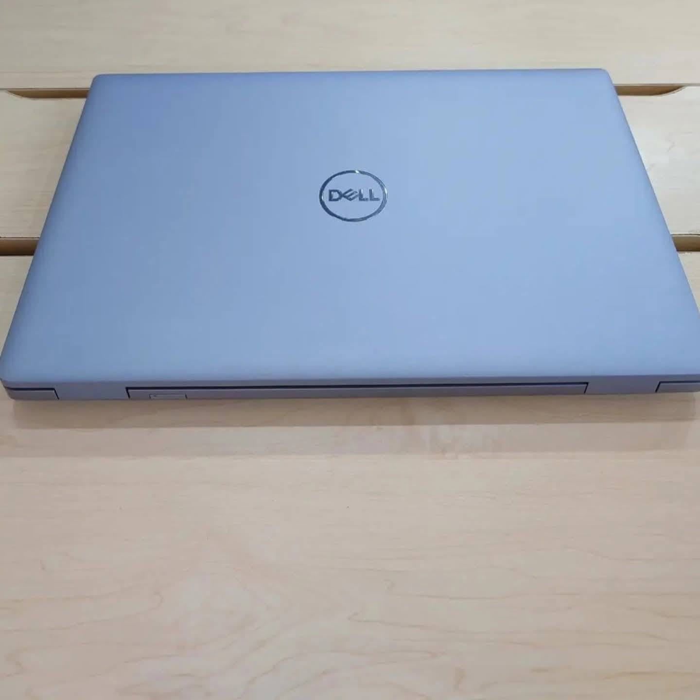 💻 لابتوب Dell Precision
3551 

🔥 جهاز عملي وقوي ومناسب للأعمال الهندسية والتصميم والاستخدام اليومي

🔹 المعالج: Core i5 فئة H – الجيل العاشر
🔹 الرام: 16GB DDR4
🔹 التخزين: 256GB SSD M.2
🔹 الشاشة: 15.6 إنج FHD
🔹 كرت الشاشة: NVIDIA Quadro P620 – 4GB خارجي 🎮

✅ مناسب للمهندسين وطلاب الهندسة
✅ مناسب لـ AutoCAD وSolidWorks والبرامج الهندسية
✅ ممتاز للأعمال المكتبية والدراسة والاستخدام اليومي
✅ رام 16GB لأداء أفضل مع تعدد المهام

🎁 الهدايا مع الجهاز:
✔️ حقيبة لابتوب
✔️ الشاحن الأصلي
✔️ ماوس
✔️ Mouse Pad
✔️ تغليف احترافي داخل كارتون

🛡️ ضمان 7 أيام على عيوب التصنيع
🔍 فحص كامل للجهاز قبل الإرسال
💳 فحص الجهاز بالكامل قبل الدفع والاستلام
⚡ الجهاز جاهز للاستخدام مباشرة

🚚 التوصيل متوفر إلى جميع المحافظات

📍 الموقع: بغداد – الأمين الثانيه

واتساب ***********
السعر 600 الف فقط
