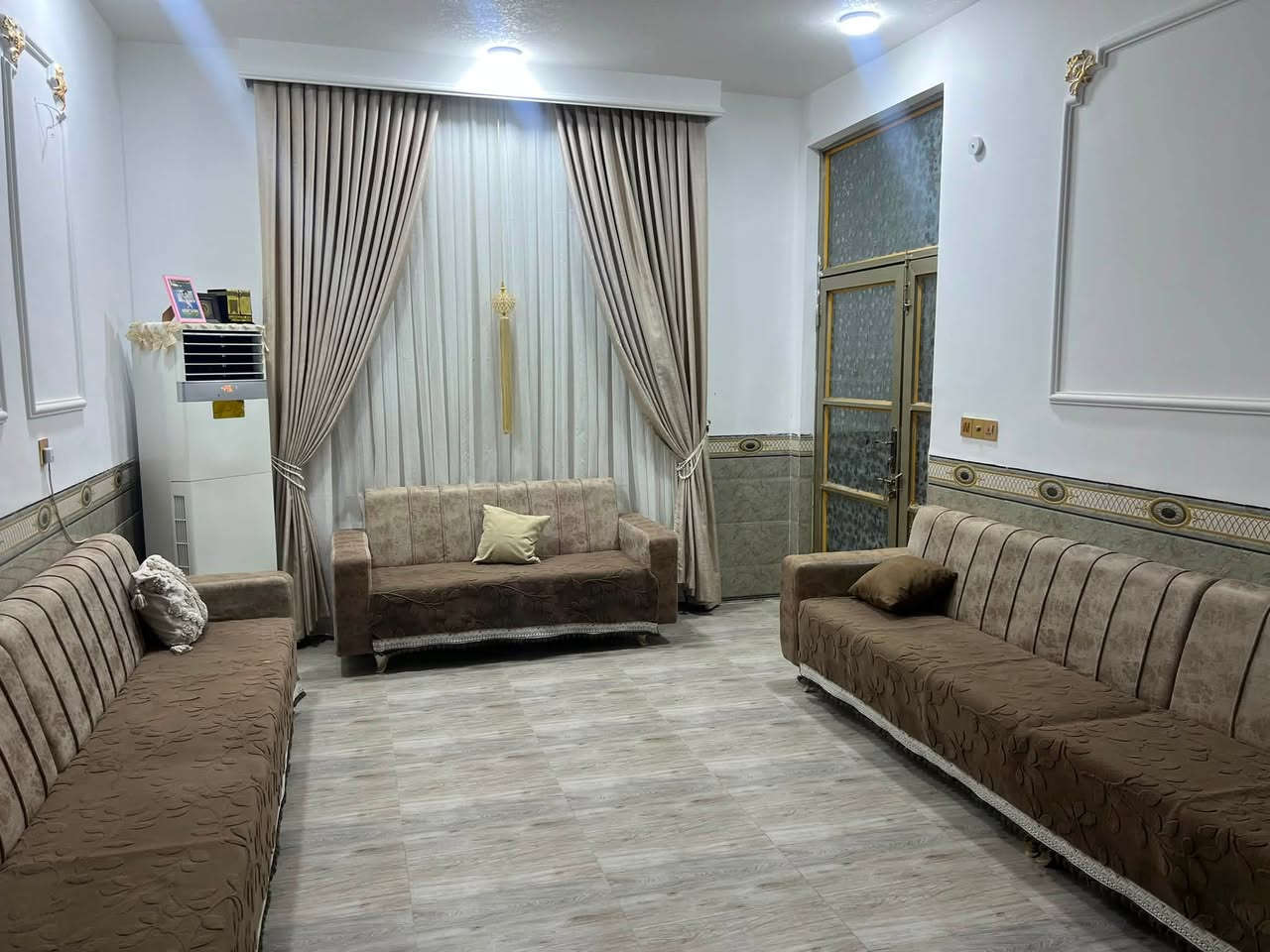 ❗️❗️ بيت للبيع❗️❗️

🏠 بيت للبيع مساحة 200 متر بناء 2023درجه اولى 🏠 

📍بيت طابو

🗺 واسط - الكوت - حي الحوراء شارع المدارس. 🗺

للاستفسار اكثر التواصل ع الرقم ***********
او مراسلة الصفحة
