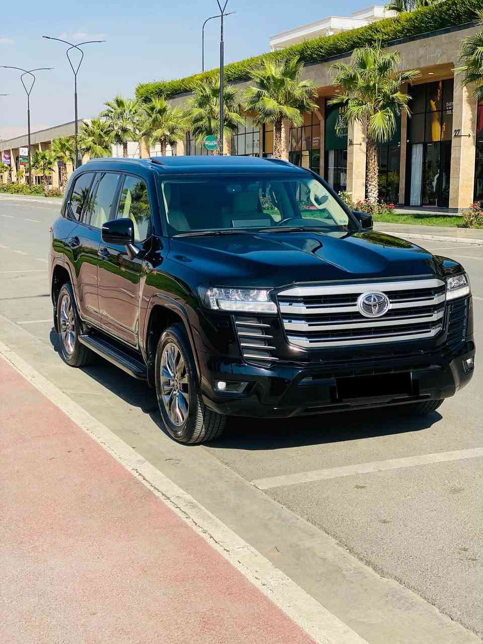 لاندكروزر GXR • ٢٠٢٢ • فول فول