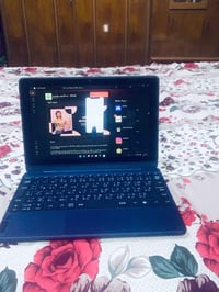 ويندوز ١٠ • هارد ٥١٢ • رام ١٦