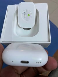 ايربود برو 2 • مستعمل قليل • داخل الضمان