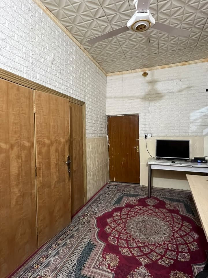 السلام عليكم دار للبيع طابو صرف ٢٠٠م كربلاء حي النصر مقابل المستوصف بالفرع
الطابق الاول:غرفتين نوم ومطبخ وصالة وصحيات وهول واستقبال وحديقة
الطابق الثاني:بناءه حديث ٤ غرف وصالة ومطبخ وصحيات
للاستفسار ***********
***********
