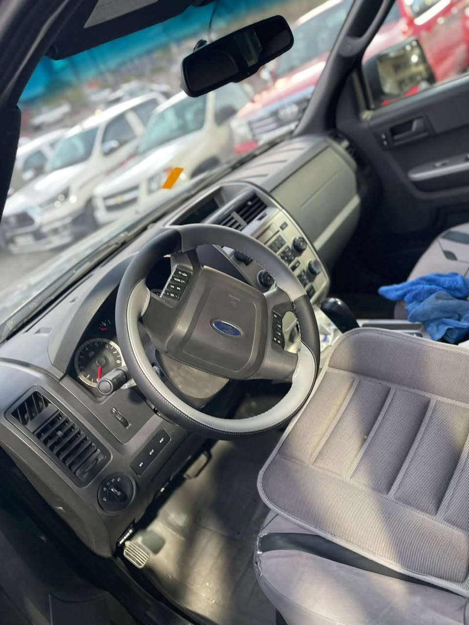 ford escape 2012
بێ بۆیاغ    ***********.       96$

