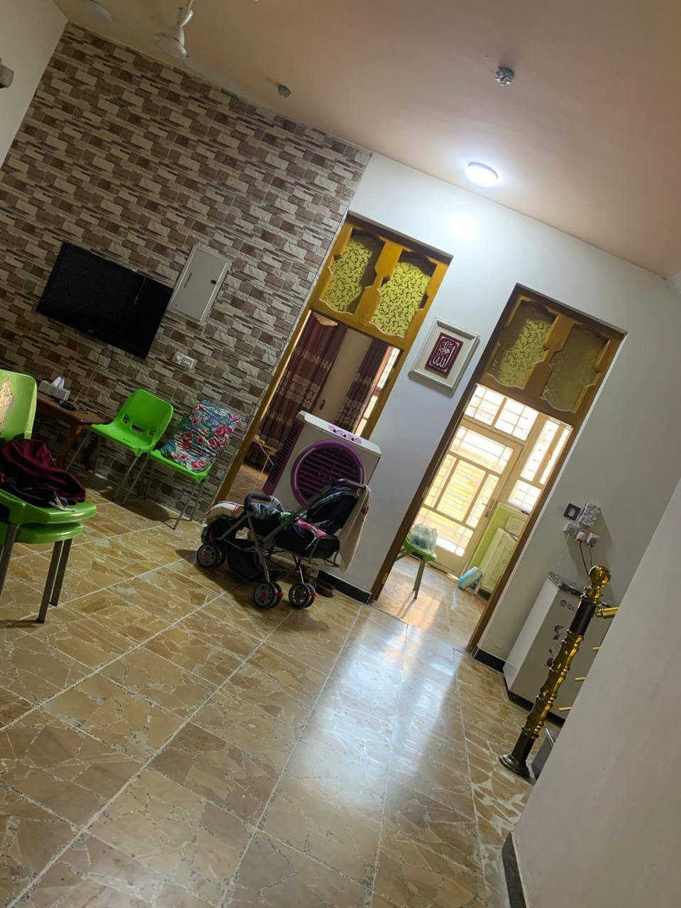 بيت طابو صرف للبيع 

مقابل مجمع المدى الطبي 

ثالث بيت عن شارع  60

المساحه / 200  متر

بيت بناء حديث طابقين يتكون من خمس غرف وصاله وهول ومطبخ عدد 2
وكراج ومناور ومجمع صحيات عدد  4

منطقه قريبه ومرغوبه ويتوفر فيها كافه الخدمات 

للاستفسار الاتصال
***********
***********
يوجد واتساب 

نستقبل كافة عروضكم وطلباتكم العقاريه

مكتب مدن للعقار/ الاسكان/ شارع الطاقه /مقابل متنزه الاسكان المركزي
