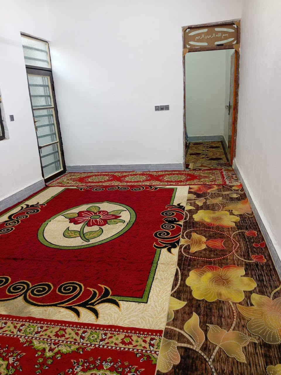 سلام عليكم بيت للبيع المساحه 100 متر زراعي مكانه نجف شارع كربلاء عمود 134 طريق ياعلي مشمول بالتطويب بقرار 320 البيت يبعد عن شارع كربله 300 متر كافة الخدمات تبليط مولد وطني كافة الخدمات بيت نضيف بس الاستقبال ماكامل البيت بناء بلوك عكاده فرمستون الارضيه بورسلين السعر 14 بي مجال رقم الهاتف ***********
