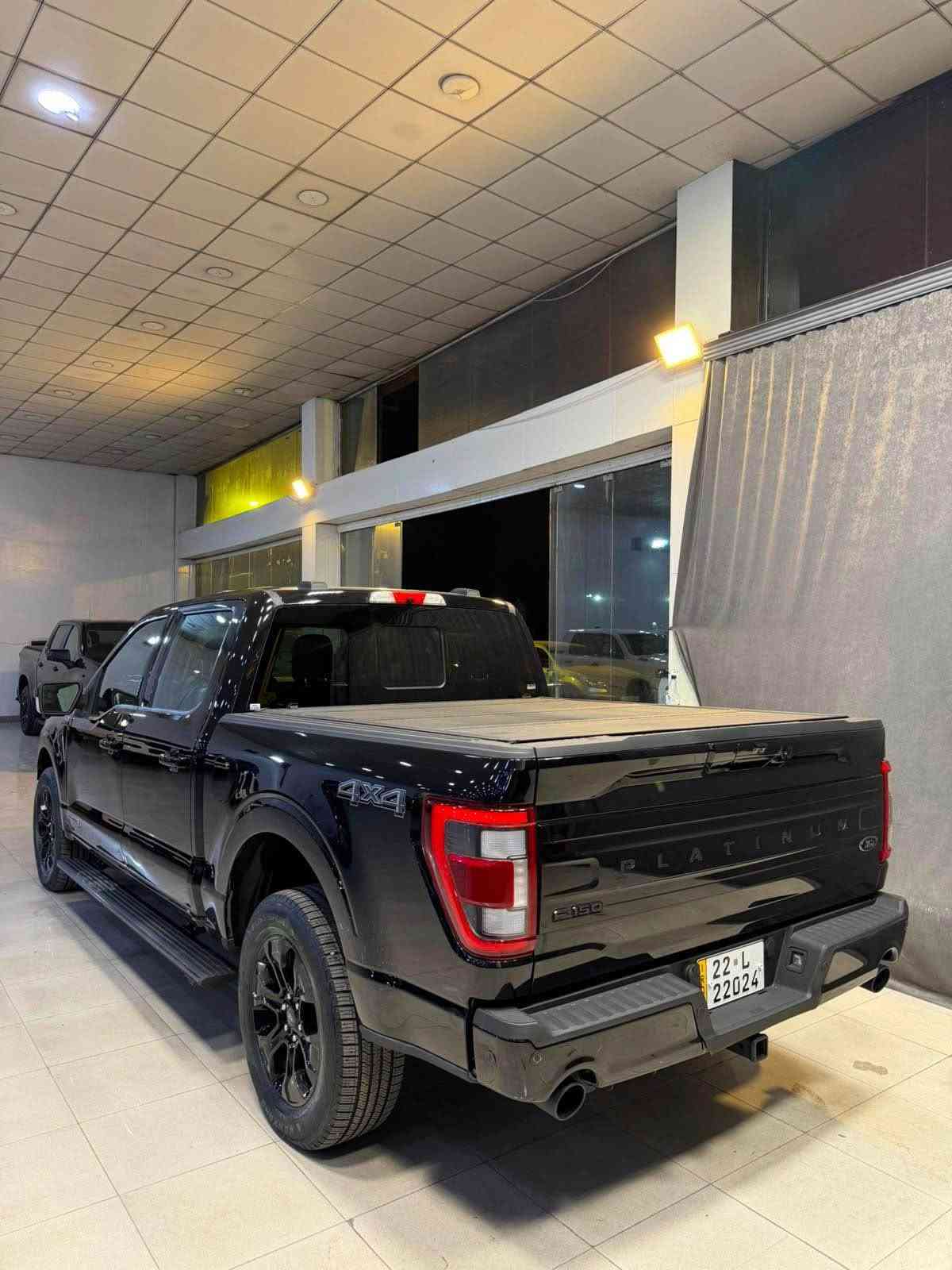 F-150 بلاتينيوم • هايبرد دفع رباعي • ٤٦٠٠٠ ميل