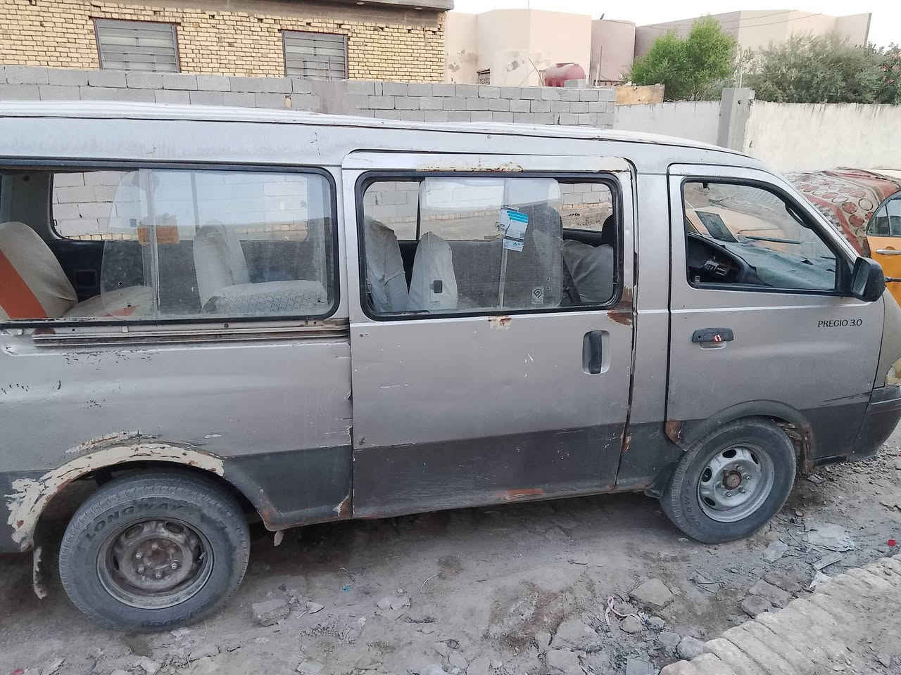 بريحو • موديل ٢٠٠٠ • رقم احمر