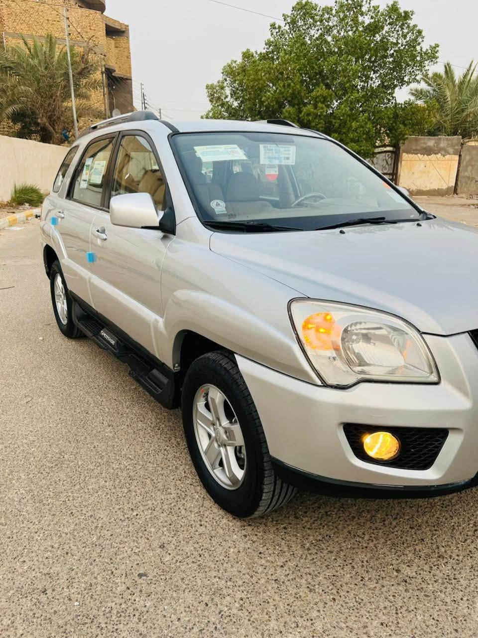سلام عليكم سياره 2009 سبورتج بيها طخات خفيفه  وباب مبدل مشدود واحد اصلي مو تجاري  وبيها خيط تبخير  بسيط جدا يعني السياره كامله من كلشي فقط اكو ضعف بل كرنك مال المحرك تجي وتشوف وتكلب وتاخذ سونار واني بل خدمه السياره مكانها ناصريه مركز المدينه 
***********
