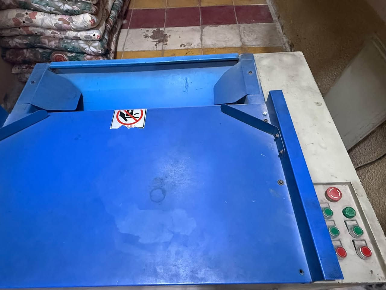 مكينه ديباج فوول نظافه لا داخله تصليح ولا شي استعمال نظيف تجي وتشوف بعينك ***********
