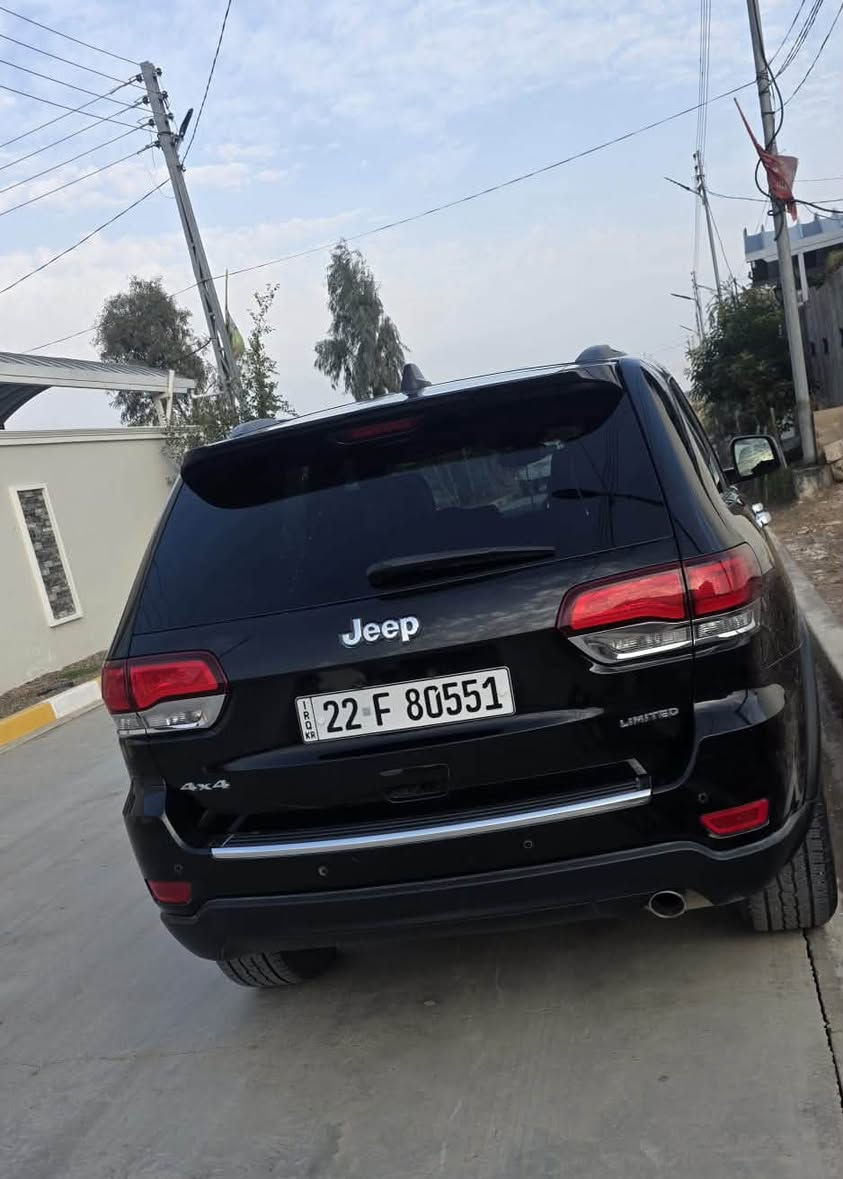 جيب شيروكي 2021وارد امريكي السعر240 وبيها مجال فول مواصفات فئة لمتد بانوراما كشنات جلد كهربائيه تشغيل عن بعد خزن ميموري شاشه كامره دواره جنطه كهربائيه إشاره بلمري حساسات محرك V6. 3600 تبريد خلفي محرك وكير وتبريد وحداديه مكفولات ماشيه 84 تخم تاير جديد وارد امريكي حادثها چاملغ شويه من البنيد  كلير بدون دواخل والباقي كفاله عامه ضربه وصبغ وتبديل رقم اربيل انكليزي 
***********
