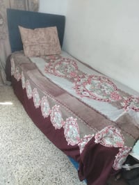جربايه نفر واحد وبلازما حجم ٣٢ للبيع للاستفسار ٠٧٧٠٠١١٤٢٩٦