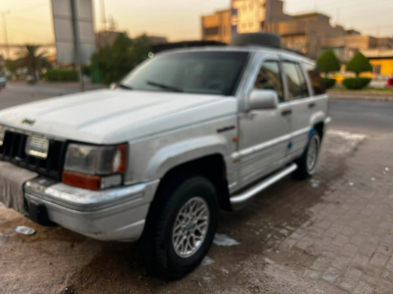 جيب شيروكي موديل 1995للبيع سعر 55بيه مجال  نقص تبريد
صدر حداديه طخم تاير جديد بسمي تحويل ثاني يوم***********بغداد مدينه صدر

