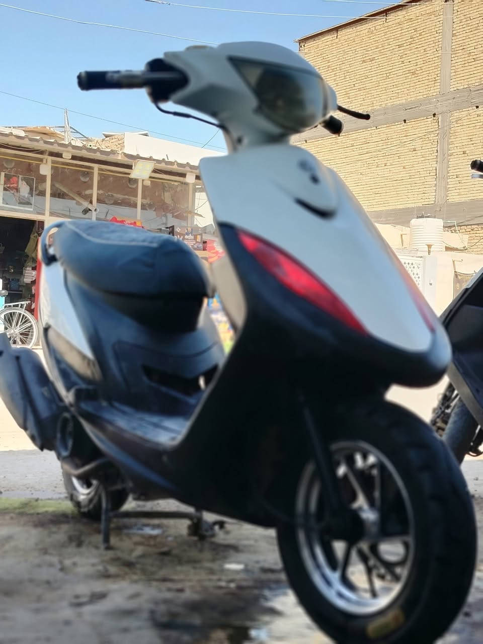 مرحبا شباب دراجه مكفوله للبيع عنوان كوفه السعر 650وبيه مجال  *********** /*********** كلش قليل دراجه ع الفحص
