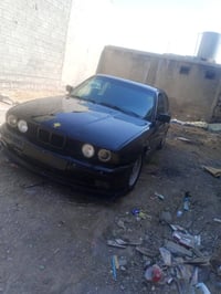 بي ام دبليو 525 • موديل ١٩٩٢ • قير عادي