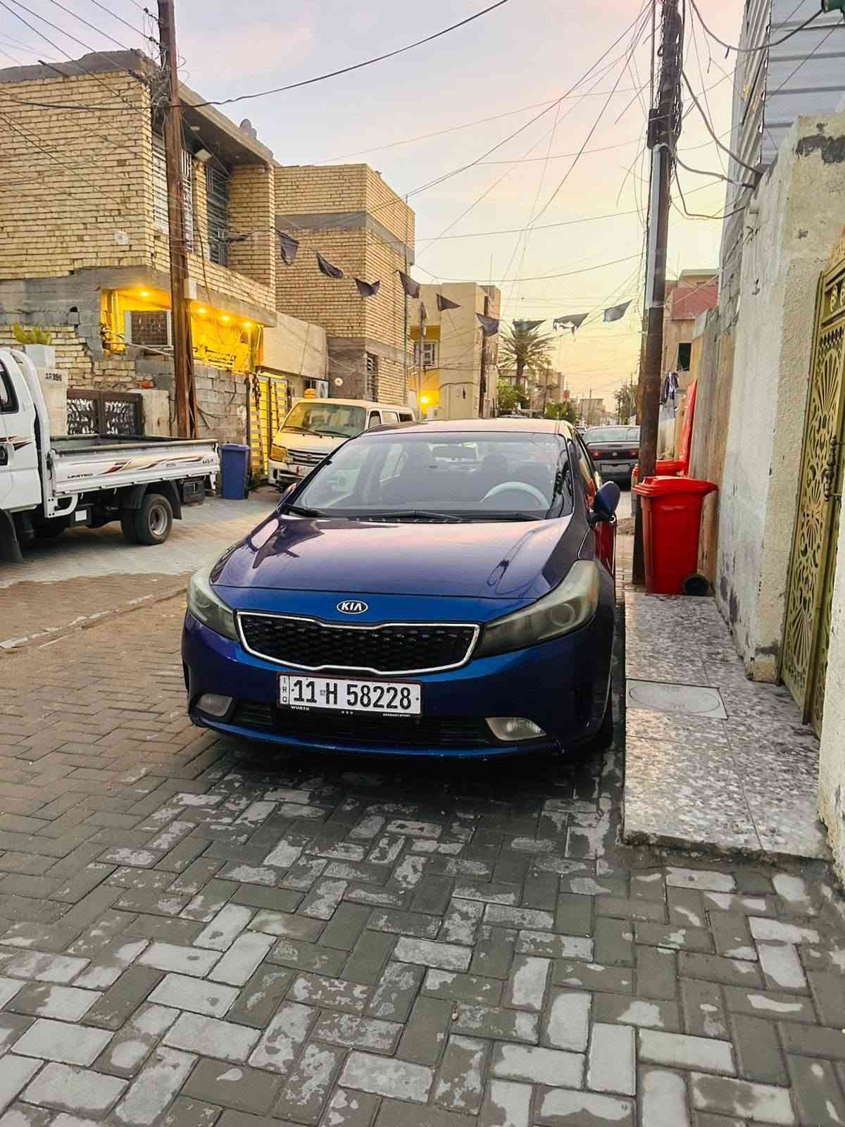 فورتي 
مديل 2017 
(باب السايق والباب البصفه وجاملغات ) (صفحه كامله مصبوغه )
وبنيد مصبوغ 
والدوسه صبغ 
تبريد خير من الله 
مكينه نضيفه 
السعر 108$ 
*********** 
بغداد / شهداء البياع
