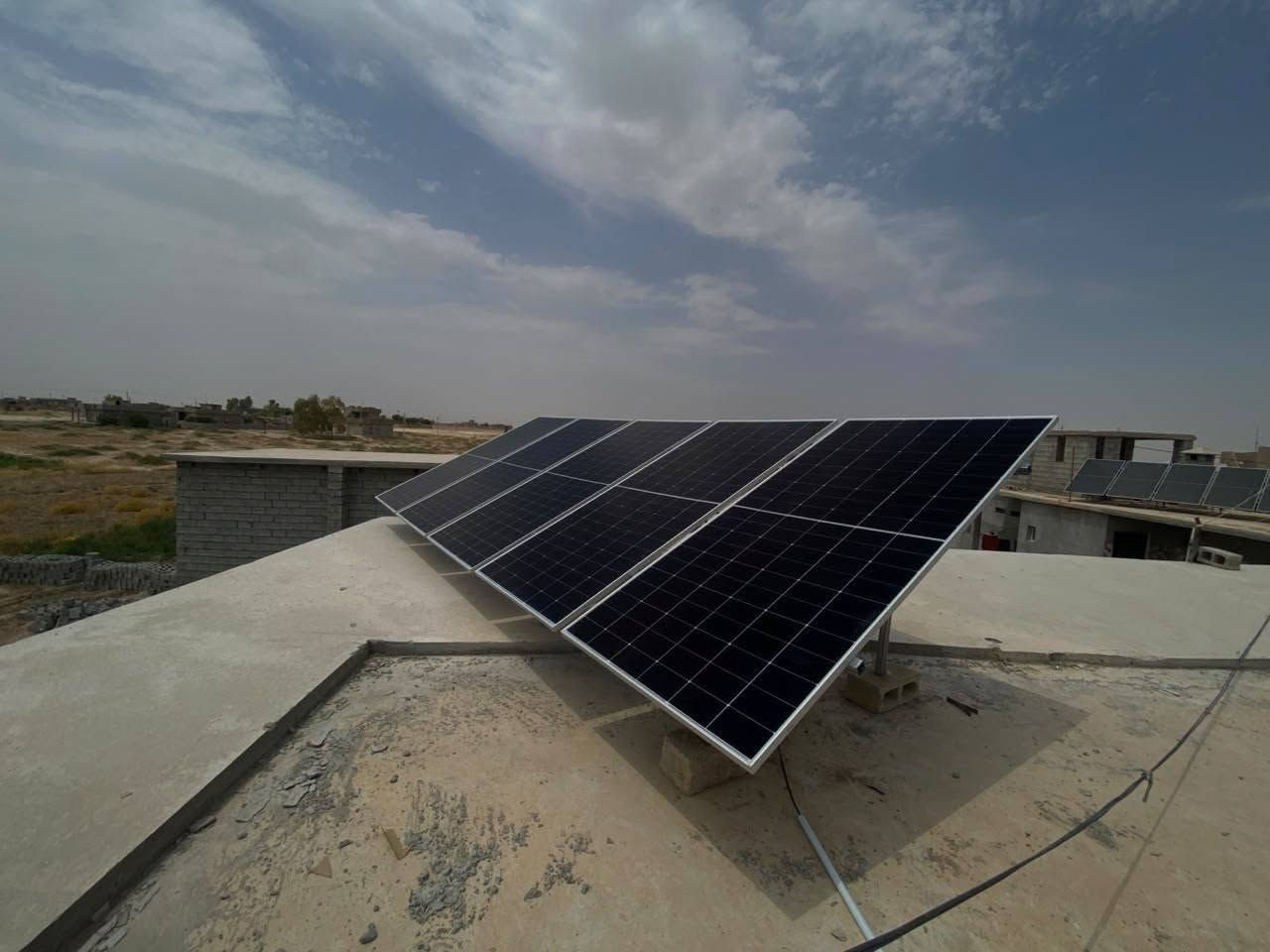 ☀️ شركة النور الهندسية للطاقة الشمسية ☀️

✨ التميز في الأداء… الرقي في التصميم ✨

نبارك لأهلنا في ناحية الزاب قرية الزراريه تنصيب منظومتهم الشمسية الحديثة 🌿⚡
ونسأل الله أن يبارك لهم فيها ويرزقهم خيرها 🌸

💡 هل تبحث عن الطاقة الذكية؟
نحن نقدم لك الحل الأمثل بجودة عالية وتصميم أنيق يليق بمنزلك.

🔋 مميزات المنظومة:
✔️ إنتاج 20أمبير نهاراً
✔️ 20أمبير  تجهيز لمدة 6 ساعات بالتناوب مع الكهرباء الوطنية
✔️ نظام ذكي للتبديل التلقائي 🔄

🛠️ المواصفات الفنية:
🔹 انفيرتر 12kw عالي الكفاءة نوع فلستي التعريف(ضمان 2 سنوات)
🔹 ألواح شمسية (10 لوح × 645w) 
نوع Longi Hi-MO X10
🔹 بطاريات TAICO Grade A سعة 16KW العدد 2 المجموع 32kw 
  • عمر تشغيلي حتى 8000 دورة
  • ضمان 10 سنوات
  • شاشة ذكية 📱

🔹 هياكل حديدية مقاومة للصدأ
🔹 كابلات أصلية + وصلات MC4 عالية الجودة

🎁 عروض خاصة 

🛡️ شعارنا:
ثقة | أمان | استفادة ⚡

📍 العنوان: الحويجة – قرب الدفاع المدني
👷‍♂️ الإدارة: المهندس علي حسين

📞 للتواصل:
📱 اتصال: ***********
💬 واتساب: ***********

✨ اختار الصح… اختار شركة النور الهندسية للطاقة المتجددة
