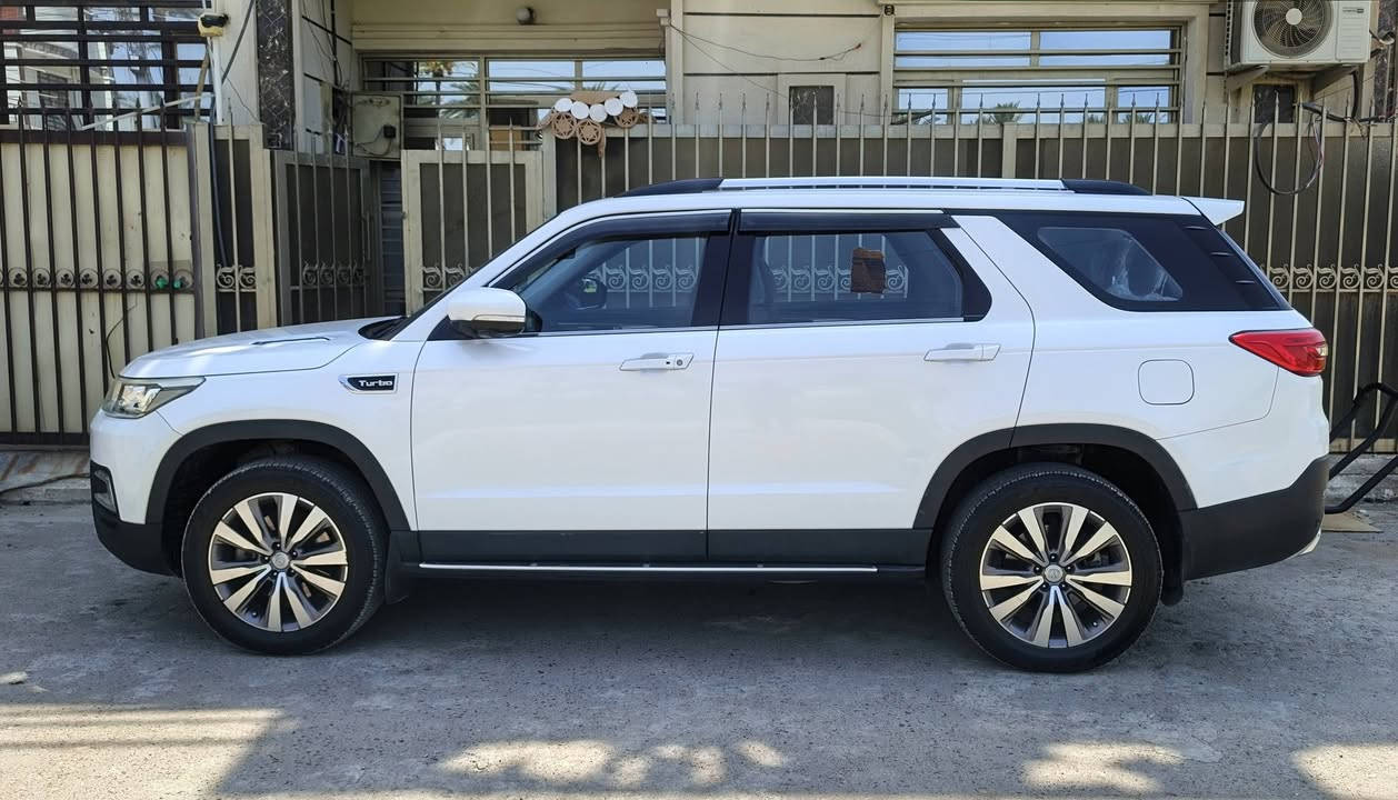 🚙 للبيع شانجان s95
📅 الموديل: 2019
 ***********
🔹 الفئة: الفول 1%1 
🔹 7 راكب 
🔹 محرك 200 تيربو 
🔹حساسات امامي خلفي 
🔹 4 كامرات محيطيه 
🔹كشنات جلد +كهربا
🔹فتحه بنراما
🔹تحكمات ستيرن
🔹باب الجنطه كهربا
🔹مري شفط
🔹 فور ويل 4x4
🔹رادار امامي
🔹مثبت سرعه
🔹نزول منحدرات 
🔹شاشه كبيره عملاقه
وبها كثير من المواصفات 
لم يسعني الذكر 

📍 مكان السيارة: بغداد

🪪 اللوحة: بغداد تحويل مباشر 

🛣️ الممشى: 97 ألف كم

ملاحظات السيارة:

• صبغ دعاميه اماميه فقط

بيع او مراوس حسب الرغبه والقناعه  

___________________

السعر 128$ / مع المجال 

*********** /
