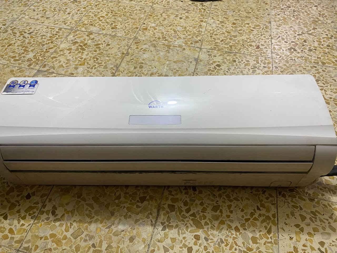 سلام عليكم سبلت للبيع الوارث طنين ونص مال العتبات المقدسة سبلت فوول مواصفات ونضافه 100/100 وبعده بلادي السبلت ماشتغل موسم واحد وغازه. 410 وجهاز انفيتر وجميع غراضه ويا البوري مالته 8 مترات وصونده 10 مترات ولواير 13 متره وريموده موجود وتعلاكه موجوده كلشي مابي نقص بس شد وشغل الشراي يتفضل خاص (شرط الشغل ضمان بي 10 ايام) وهاذ رقمي اتواصل وياي واتساب او خابر متواجد 24 ساعه *********** ويوجد توصيل داخل المدينه مجانا

