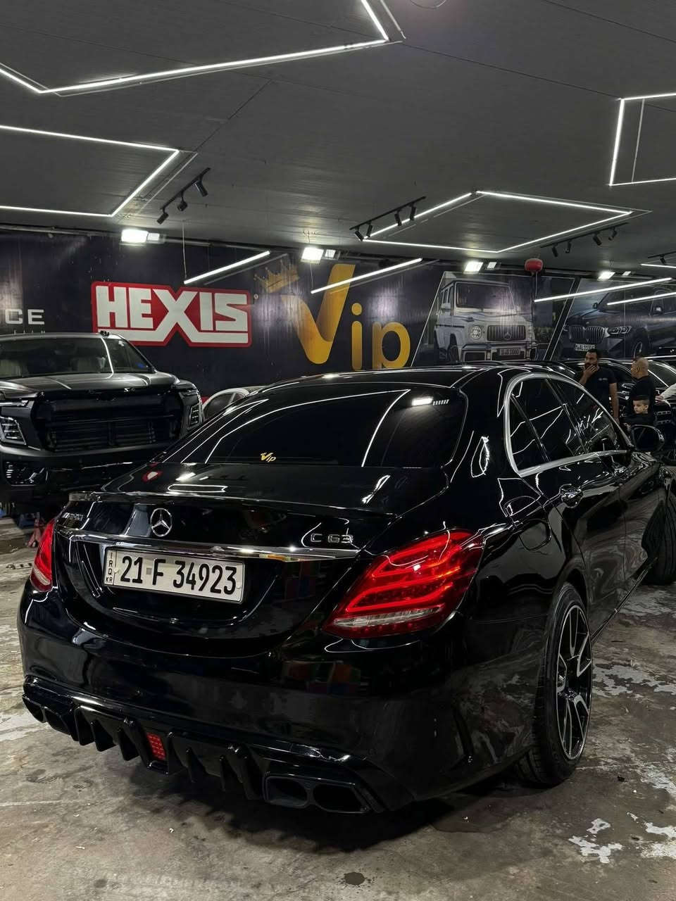سلام عليكم للبيع او مراوس مارسيدس C300 موديل2017 فول مواصفات 
عليه كت amg 
***********
